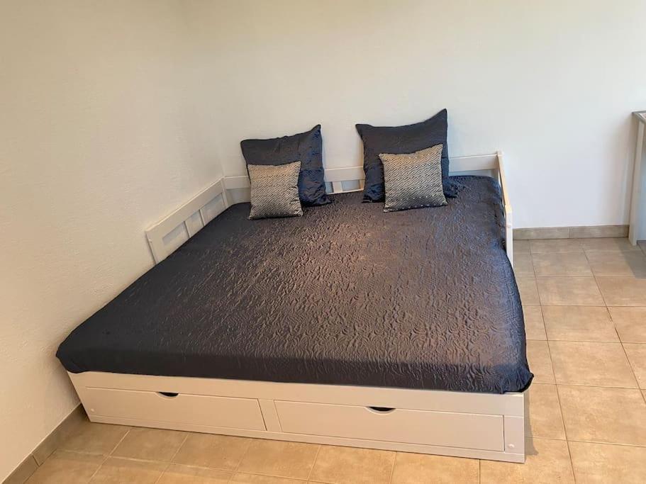 אביניון Charmant Studio De 23M2 מראה חיצוני תמונה